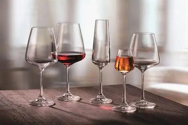 Набір бокалів для вина Bohemia 1SC69-00000-450 CORVUS 450 мл, цвет